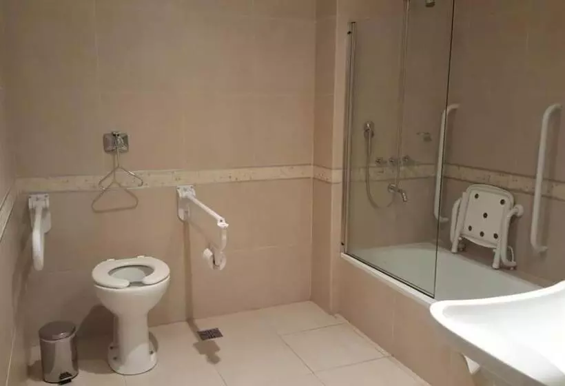 身障者適用スタンダードルーム, Howard Johnson Hotel Piedras Moras