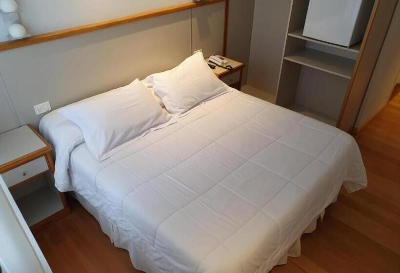 اتاق سوپریور, Italiano