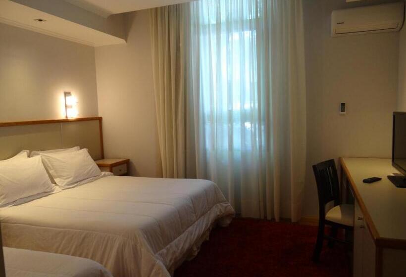 اتاق لوکس سه تخته, Italiano