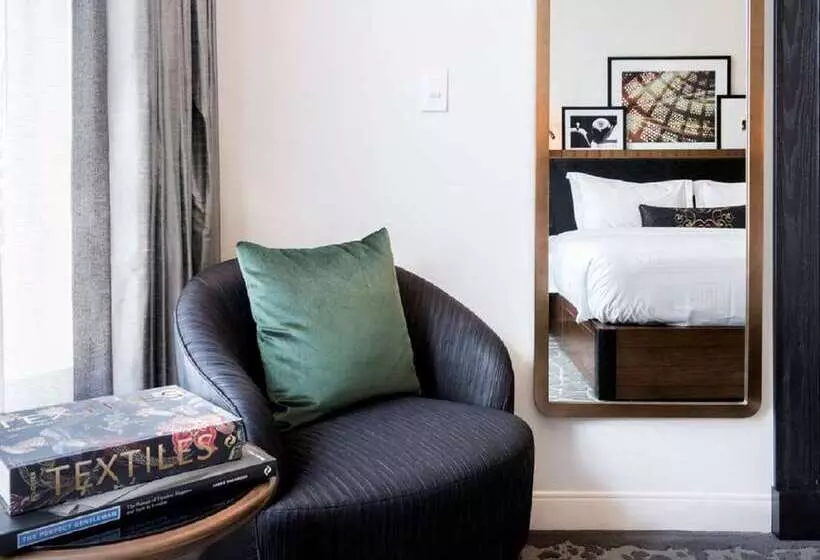 シングルデラックスルーム, Londonhouse Chicago Curio Collection By Hilton