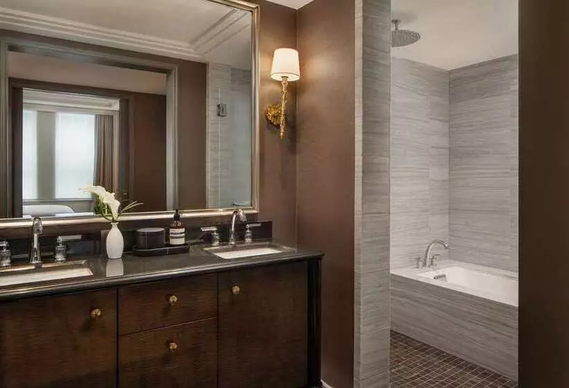 シングルデラックスルーム, Londonhouse Chicago Curio Collection By Hilton