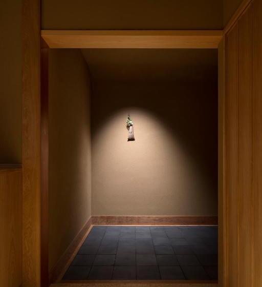 جناح جونيور, Mikuniya