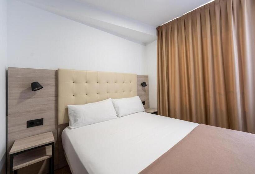 标准间, Queens   Adults Only