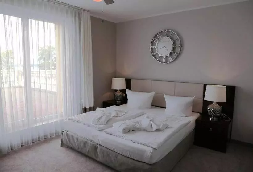 Standard-huone Järvinäkymä, Resort Märkisches Meer