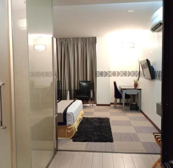 로얄 룸, Shervinton Executive Boutique