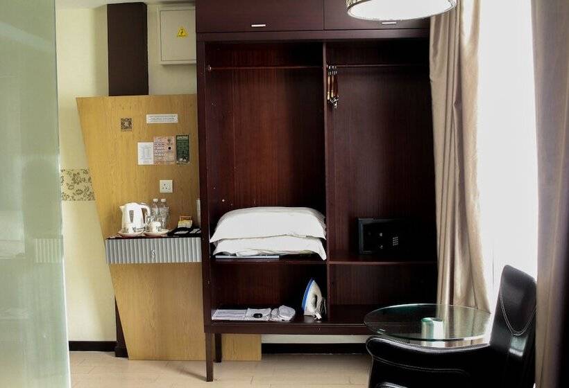 غرفة عائلية, Shervinton Executive Boutique