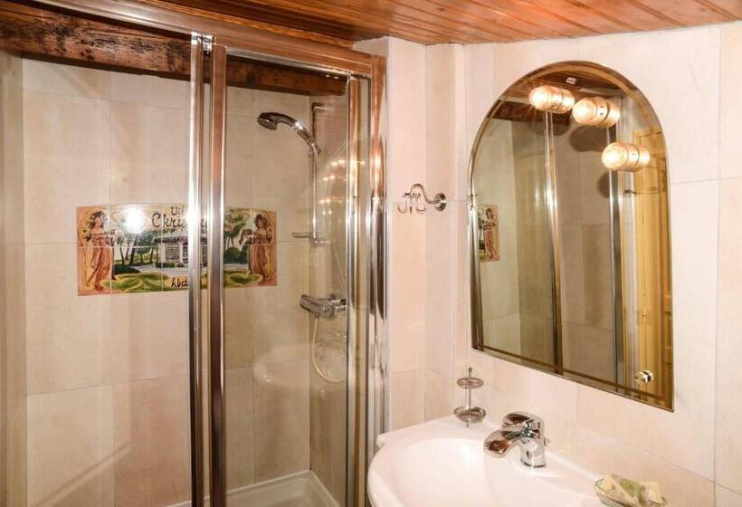 Номер Стандарт, La Closerie De Fronsac