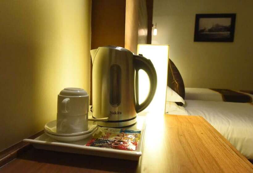 سوییت اجرایی, Keinnara Loikaw