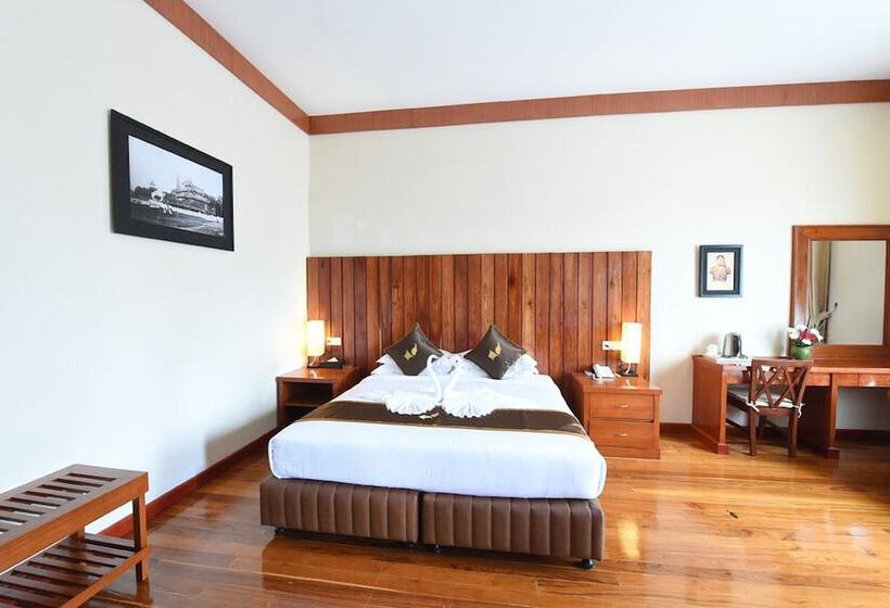 سوییت اجرایی, Keinnara Loikaw