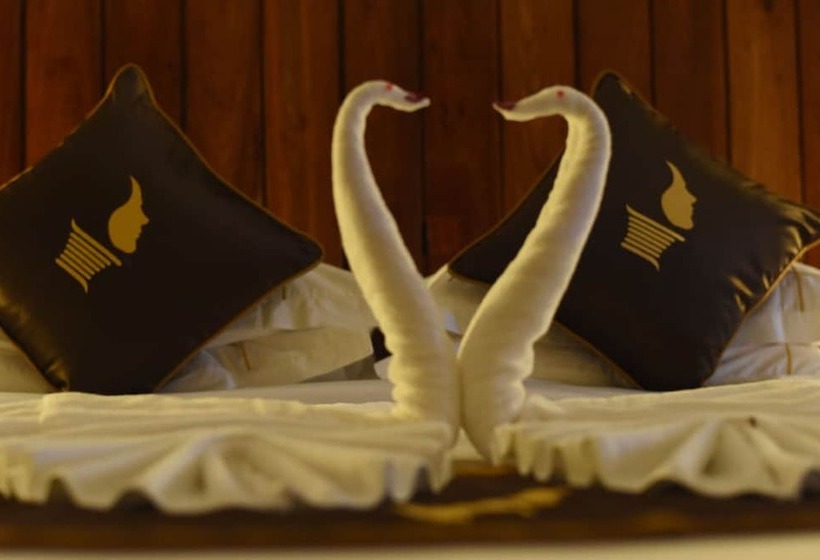 سوییت اجرایی, Keinnara Loikaw