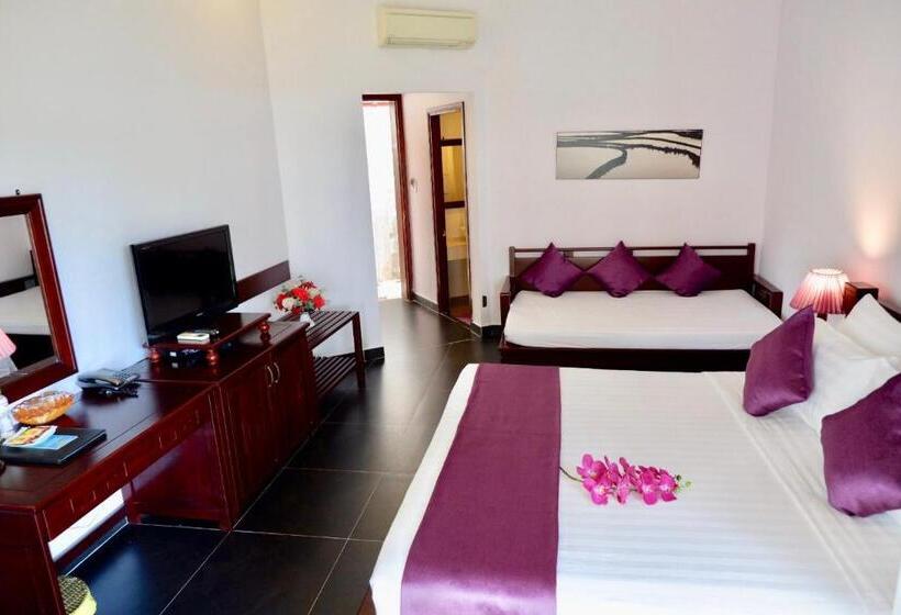 خانه یا کلبه ی ییلاقی با نمای استخر, Terrace Resort