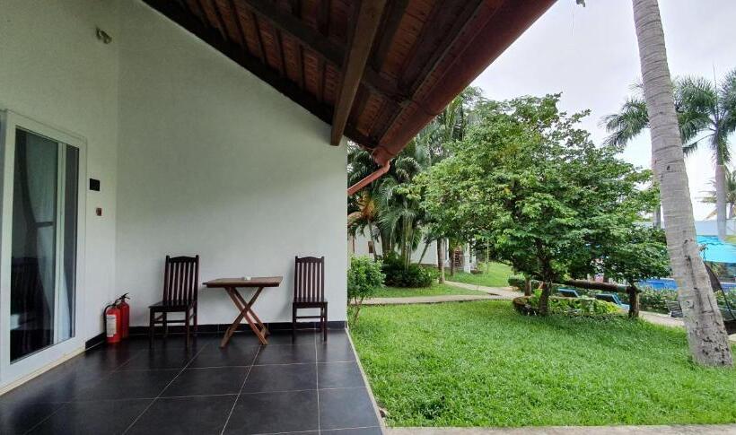 بانگلوی استاندارد, Terrace Resort