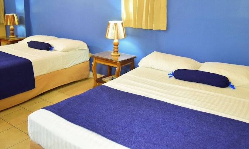 اتاق استاندارد با 2 تخت دوبل, Xolotlán Hostel