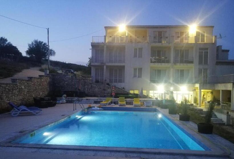 Appartement 1 Chambre Vue Mer, апартамент с изглед към морето и външен басейн