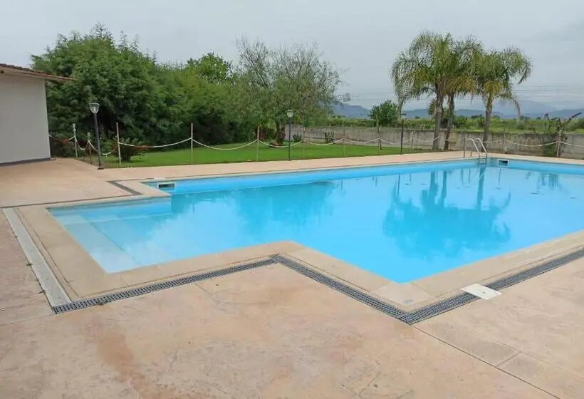 Standard-huone Puutarhanäkymä, Agriturismo Borgo Baldassarre
