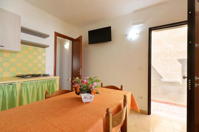 1 Sovrums Lägenhet med Terass, Residence Le Villette A 100m Dal Mare A Lido Marini