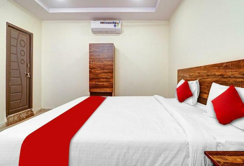 Quarto Triplo Clássico, Oyo Flagship 81135  R Square Inn