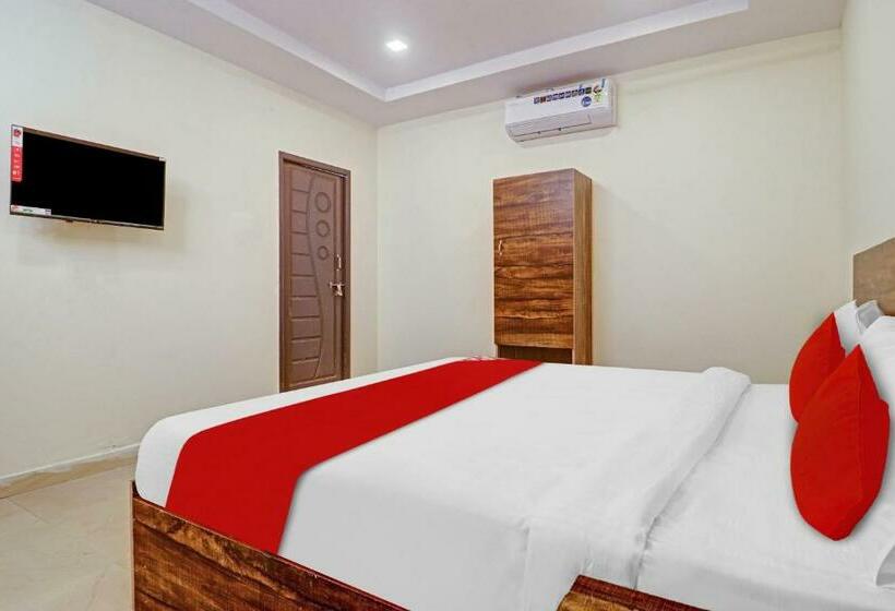 غرفة كلاسيكية ثلاثية, Oyo Flagship 81135  R Square Inn