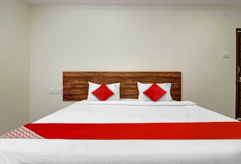 Quarto Triplo Clássico, Oyo Flagship 81135  R Square Inn