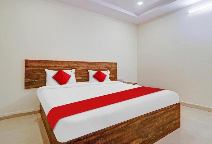 Quarto Triplo Clássico, Oyo Flagship 81135  R Square Inn