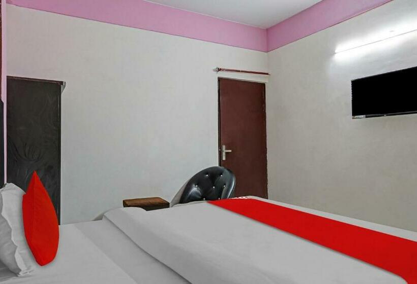 Трехместный Номер Классика, Oyo Flagship 81142 Town Palace