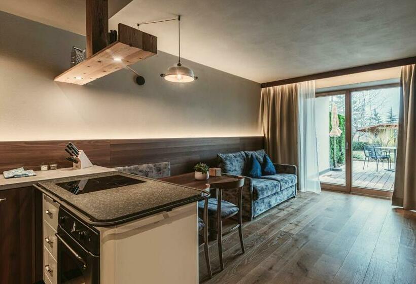 شقة غرفة واحدة ذات إطلالة, Hosler