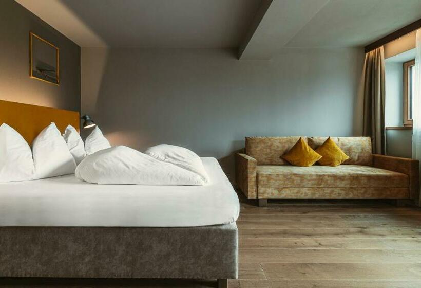 شقة غرفة واحدة مزودة بتراس, Hosler