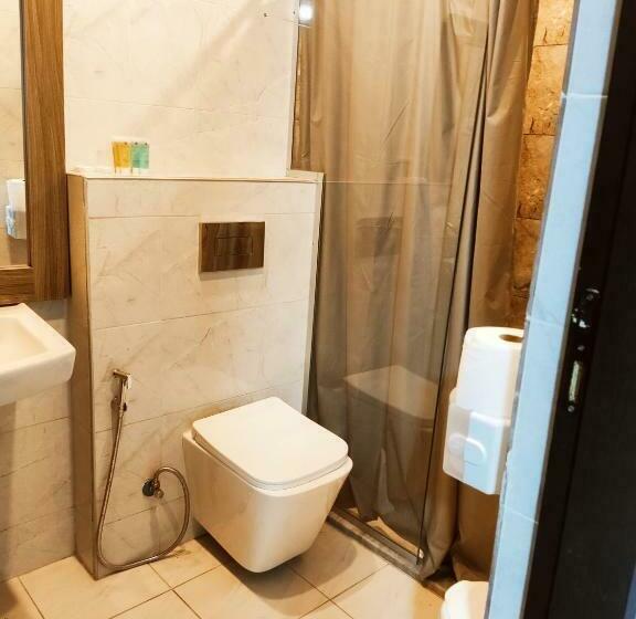 اتاق لوکس, Golden Plaza