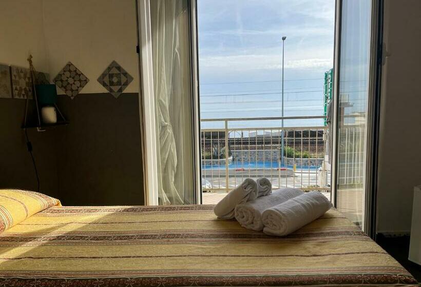 オーシャンビュースタンダードルーム, Piccolo Hotel Di Lavagna