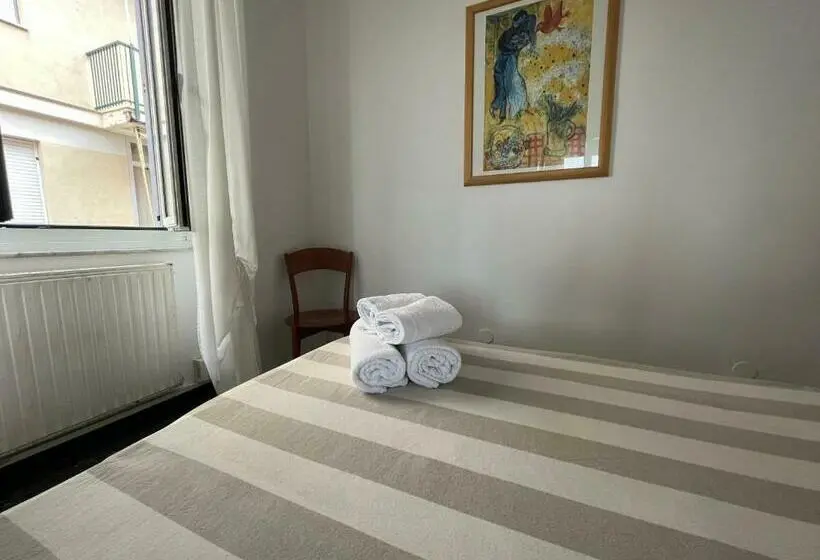 اتاق خانوادگی, Piccolo Hotel Di Lavagna