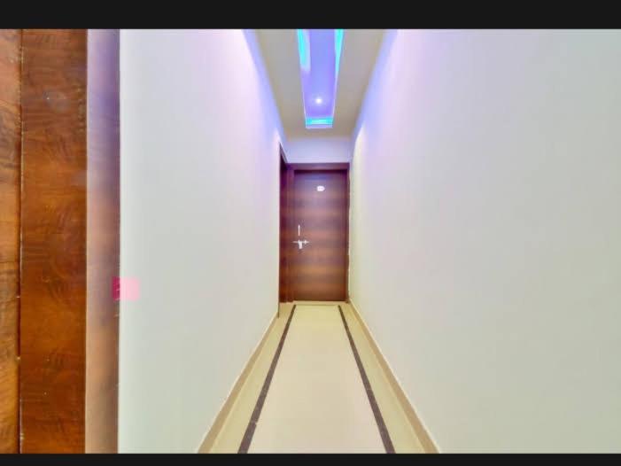 חדר דלוקס, Deep