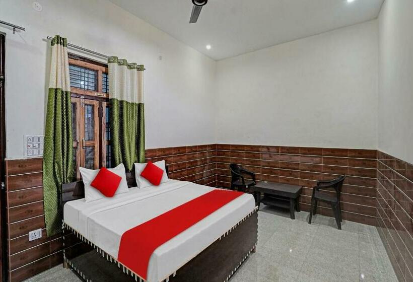 Трехместный Номер Классика, Oyo Flagship 81122  Midtown