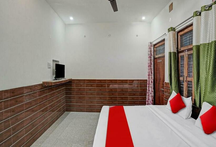 Трехместный Номер Классика, Oyo Flagship 81122  Midtown