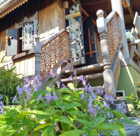オーシャンビューデラックスルームバルコニー付き, Hello Sichang Bungalow