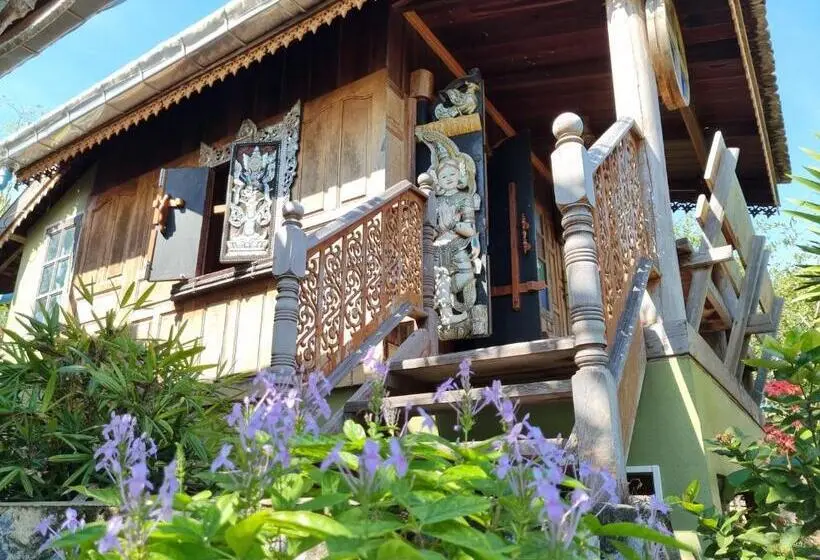 オーシャンビューデラックスルームバルコニー付き, Hello Sichang Bungalow