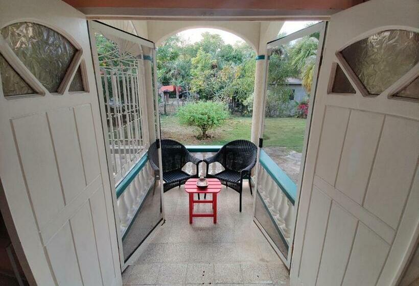 اتاق استاندارد با تخت بزرگ, Villa Havana Negril