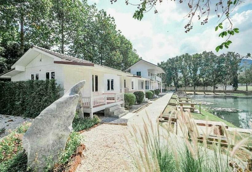 חדר סטנדרט עם מיטת קינג, อาลาแคมป์