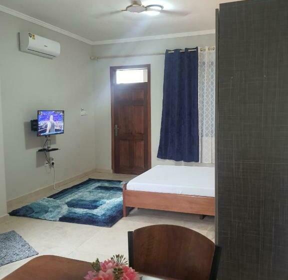 Номер Deluxe, Spacious Holiday Let Wi Fi & Private Amenities Oyibi