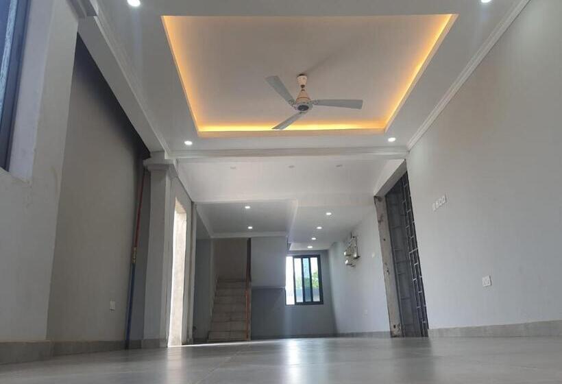 Номер Deluxe, Spacious Holiday Let Wi Fi & Private Amenities Oyibi