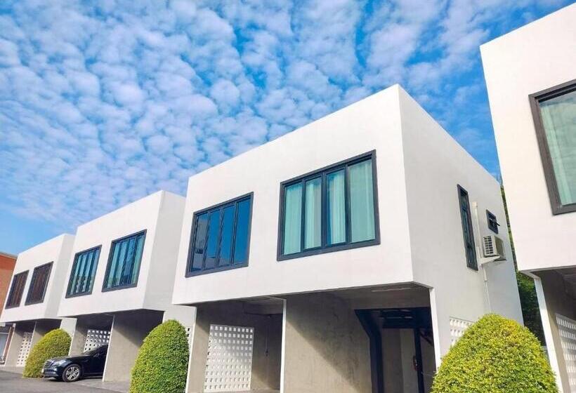 スタンダードルーム, Cicada Hotel Kanchanaburi