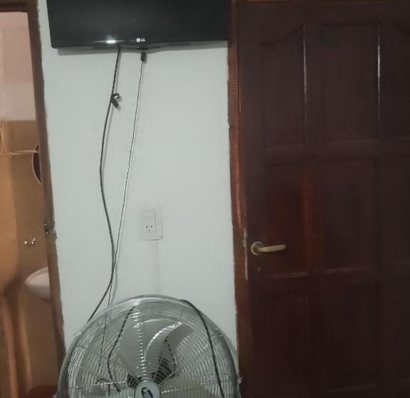 Семейный Номер, Trinidad Hostal