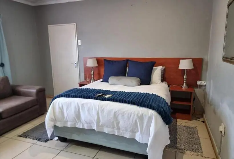 デラックスルーム, Monate Bnb