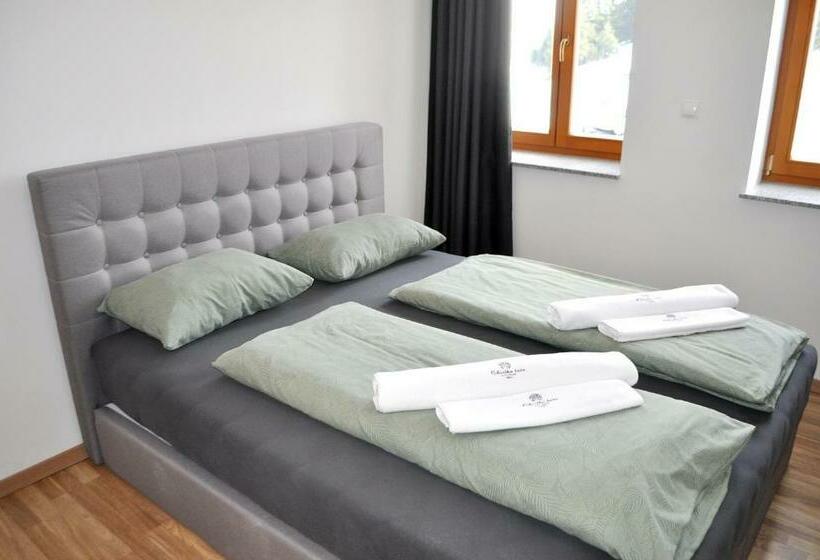 اتاق خانوادگی, Ribniška Koča