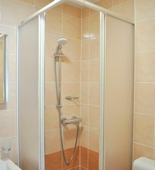 اتاق خانوادگی, Ribniška Koča