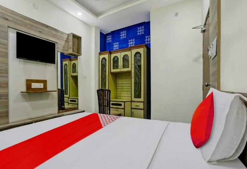 اتاق کلاسیک سه تخته, Oyo Flagship 80984  Siddhi Vinayak