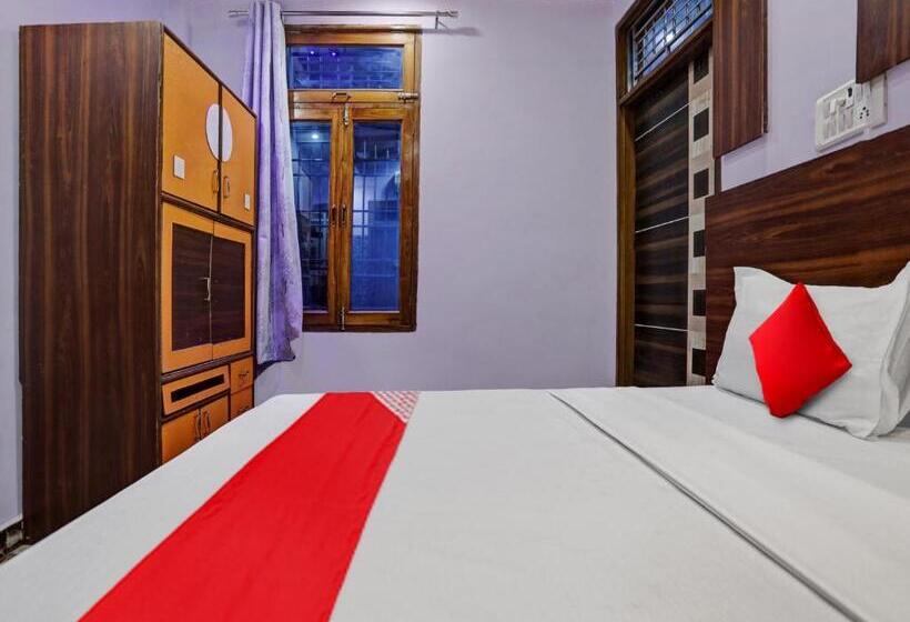 اتاق کلاسیک سه تخته, Oyo Flagship 80984  Siddhi Vinayak