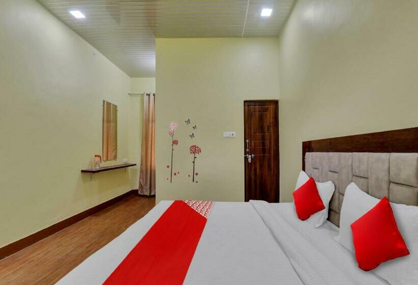 Трехместный Номер Классика, Oyo Flagship 81077 Madhuraj Banquet And Lawn