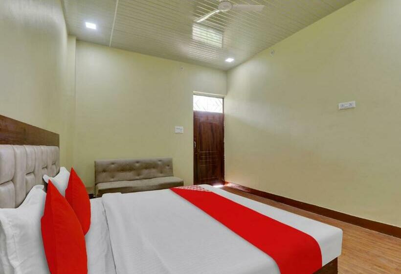Трехместный Номер Классика, Oyo Flagship 81077 Madhuraj Banquet And Lawn