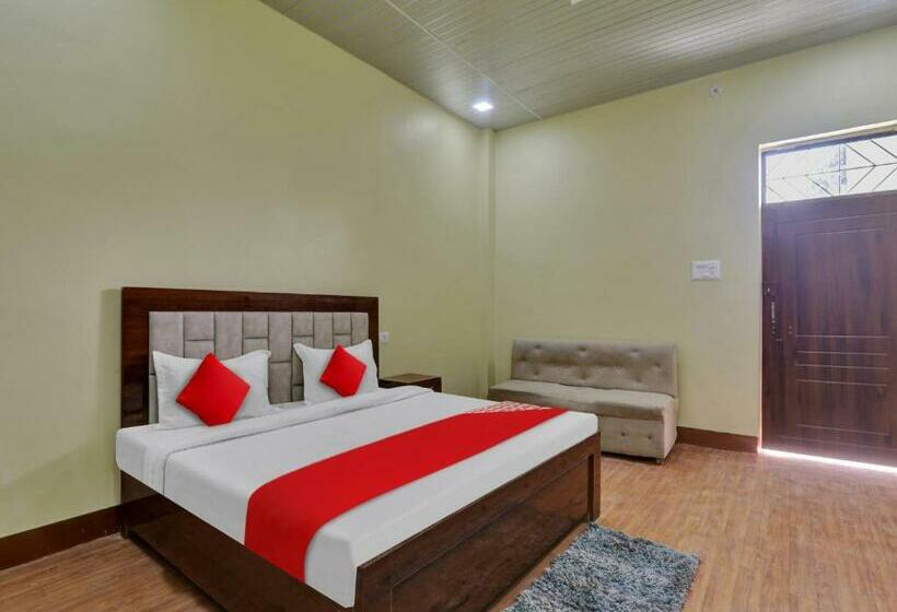 Трехместный Номер Классика, Oyo Flagship 81077 Madhuraj Banquet And Lawn