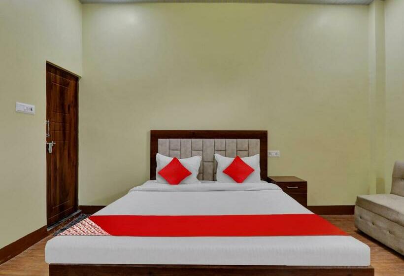 Трехместный Номер Классика, Oyo Flagship 81077 Madhuraj Banquet And Lawn